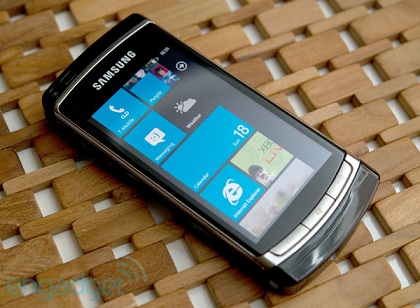 http://www.pocketpc.ch/attachments/news/33533d1279552751-zehn-ausfuehrliche-windows-phone-7-reviews-windows-phone-7.jpg