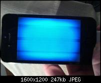 4s - screen nach Sturz blau aber touch etc funktionsfähig-iphone-bluescreen.jpg