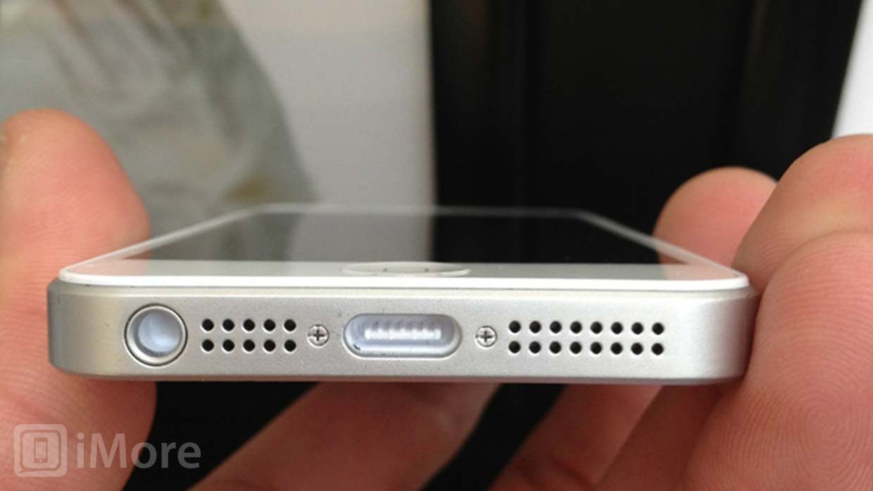 Bilder vom neuen iPhone aufgetaucht-iphone_5_dummy_bottom.jpg