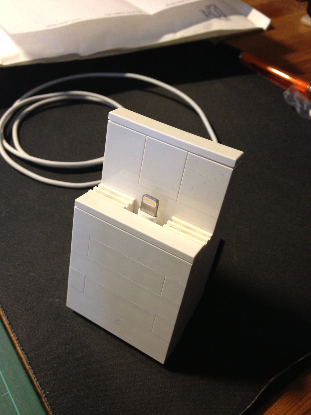 Docking Station aus Lego-lego.png