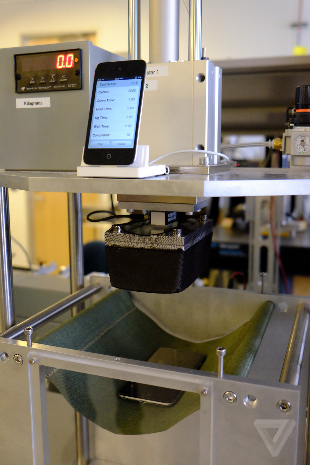 Stresstest für das iPhone 6 Plus durch Apple-dscf7840_verge_super_wide.jpg