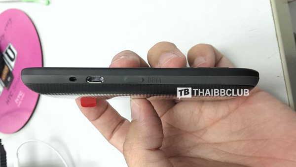 BlackBerry Bold 9720-blackberry-9720-7.jpg