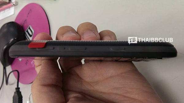 BlackBerry Bold 9720-blackberry-9720-6.jpg