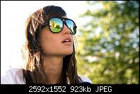 Wallpaper-Sammlung-bigsunglassesgirl.jpg