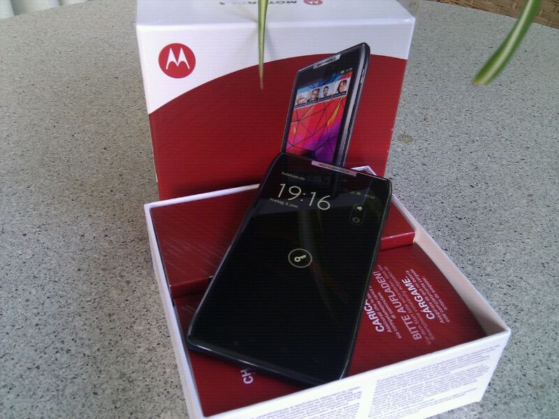Motorola XT910 Razr - mit Garantie --nqgpoesd.jpg