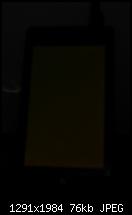 Display ist komplett beleuchtet, wie bei LCD-16sec_omnia7_black_pic.jpg