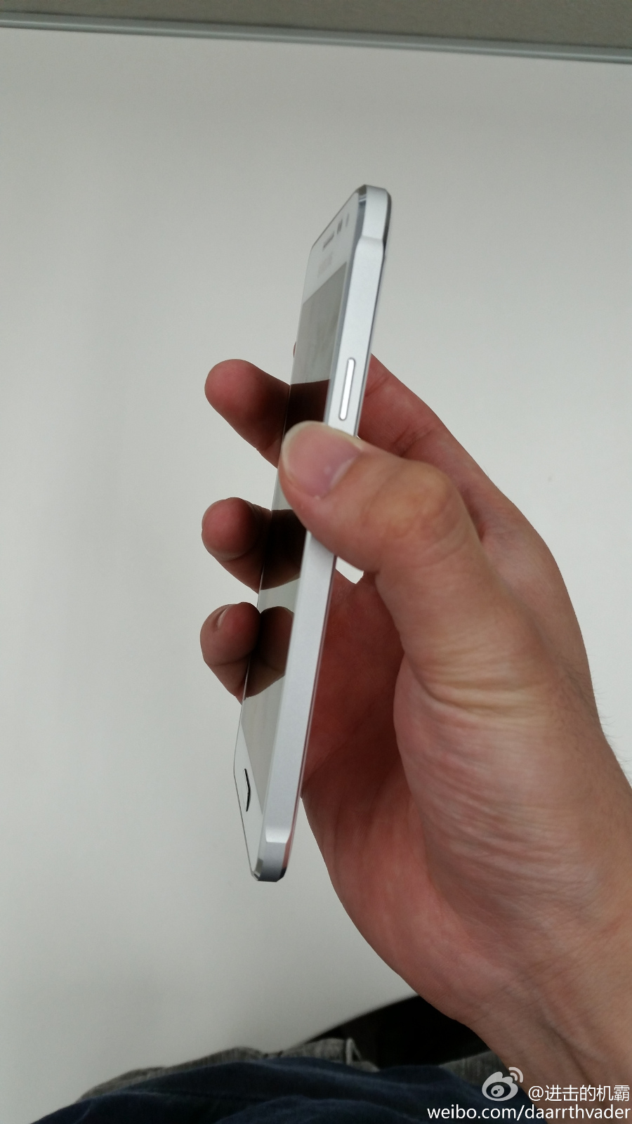 Samsung Galaxy Alpha - Erste Bilder vom Gerät-galaxy-alpha-leak-white-4.jpg