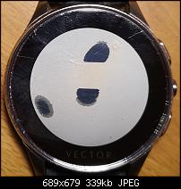 Vector Luna Smartwatch – Eure Erfahrungen mit der Akkulaufzeit-flecken-display-vector-luna.jpg