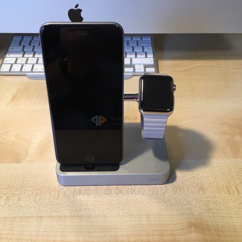 Charge Dock mit iPhone und Apple Watch