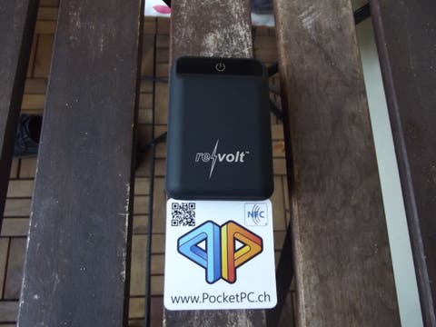 PEARL revolt PB-100 Powerbank im Kreditkartenformat
