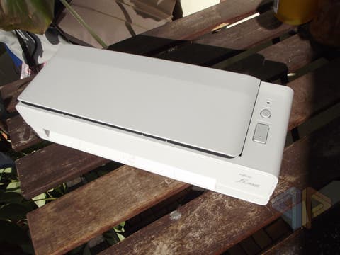Fujitsu fi-800R Dokumenten-Scanner