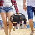 JBL Boombox in Schwarz