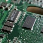 circuit pcb chip. Bild: Joachim Schnürle on Unsplash