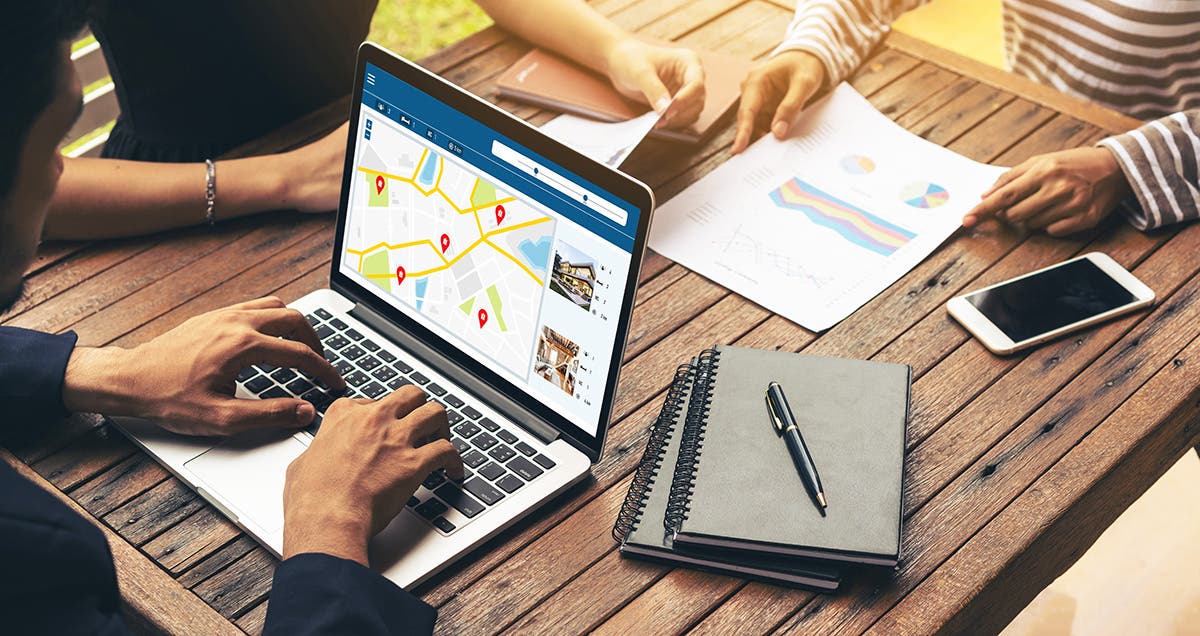 Online Real Estate Rental Search Snugly On Computer