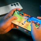 smartphone gaming unsplash