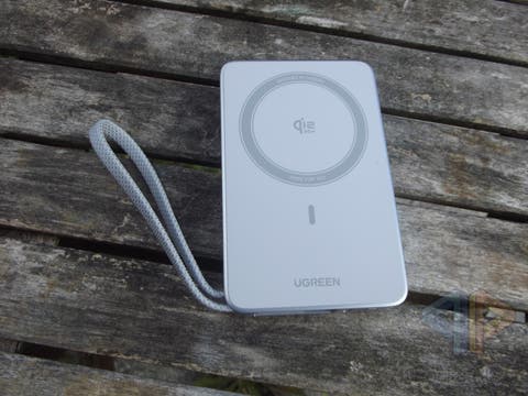 UGREEN MagFlow-Powerbank (25W) Qi 2.2