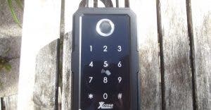 PEARL Xcase Smarter Schlüsseltresor PIN Fingerprint NFC Bluetooth