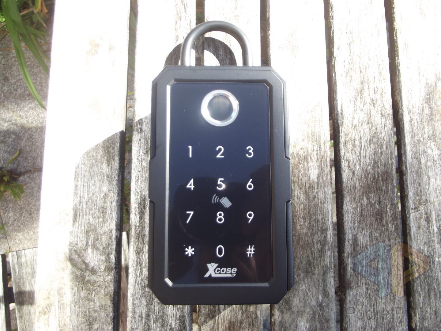 Review-PEARL-Xcase-Smarter-Schl-sseltresor-mit-PIN-Fingerprint-NFC-und-Bluetooth-im-Test