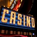 casino leuchtreklame Foto von Ryan Grewell auf Unsplash