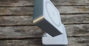 UGREEN MagFlow 2-in-1 Magnetic Charger Qi 2.2 25W Wireless Charging