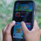 candy crush saga pexels-ravi-roshan-2875998-16349243 Photo by Ravi Roshan: https://www.pexels.com/photo/game-on-smartphone-touchscreen-16349243/