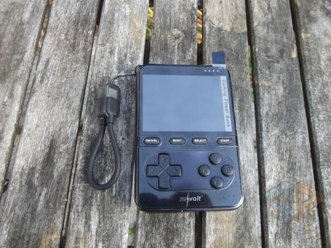 PEARL revolt Gaming-Powerbank PB-810.ips