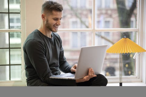 Digital nomad working remotly on their project freepik